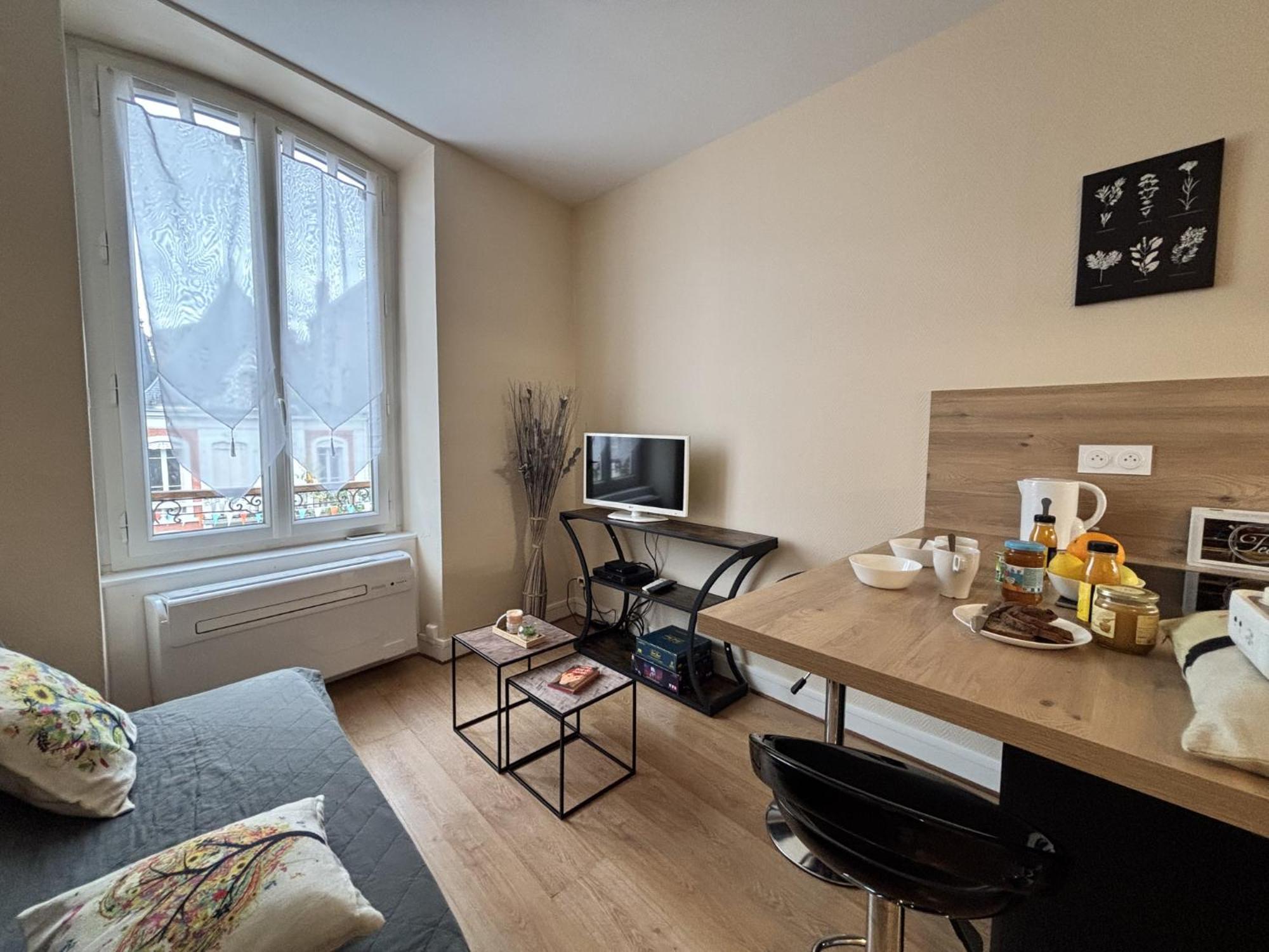 Le Puy De Dome - 1 Chambre - Clim Châtel-Guyon Exterior foto